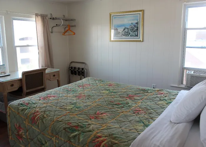 Surf Hotel 2*